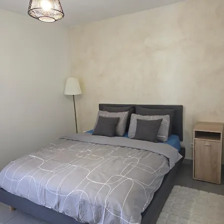 Apartment T2 La Soie Avec Place De Parking Villeurbanne