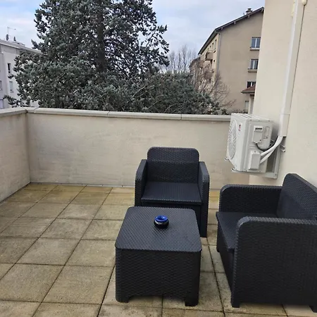 T2 La Soie Avec Place De Parking Apartment Villeurbanne