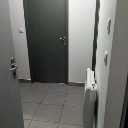 Apartment T2 La Soie Avec Place De Parking Villeurbanne