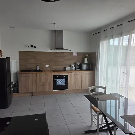 T2 La Soie Avec Place De Parking Appartement Villeurbanne